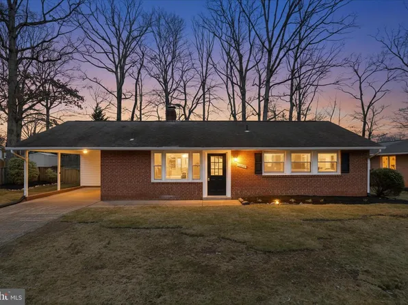 14801 Carlbern Dr, Centreville, VA 20120