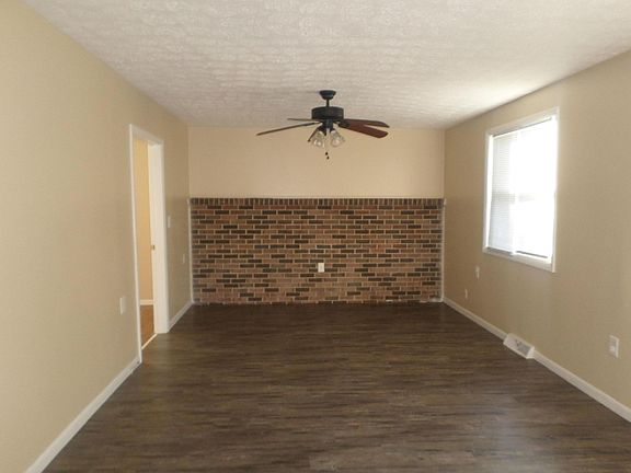 5th image of 4055 Sexton Dr