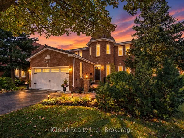 2017 Grenville Dr, Oakville, ON L6H 3Z3