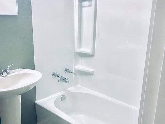 5th image of 6108 E 155th St APT B