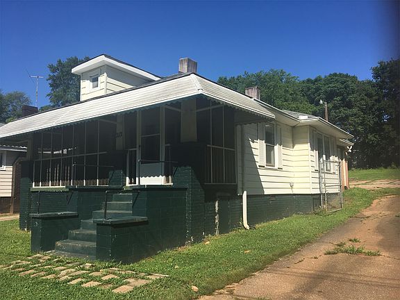 2nd image of 212 Cornelia St