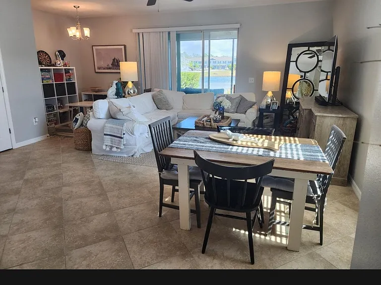 6448 Boxgrove Dr — Photo 2