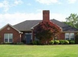 4603 Meadow Lake Dr, Tupelo, MS 38801