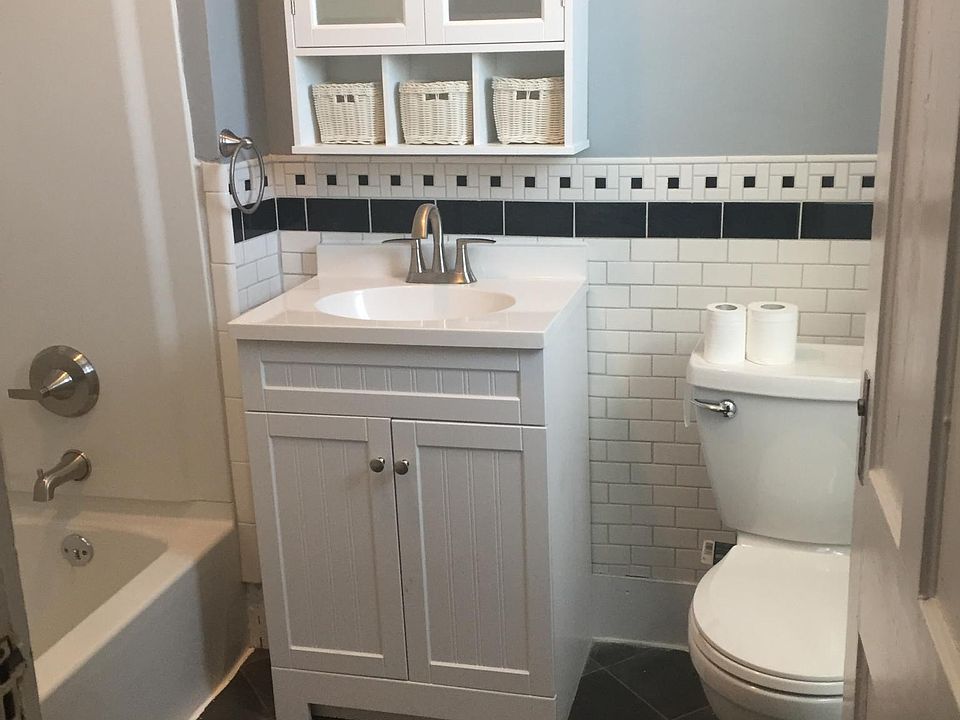 Main bathroom