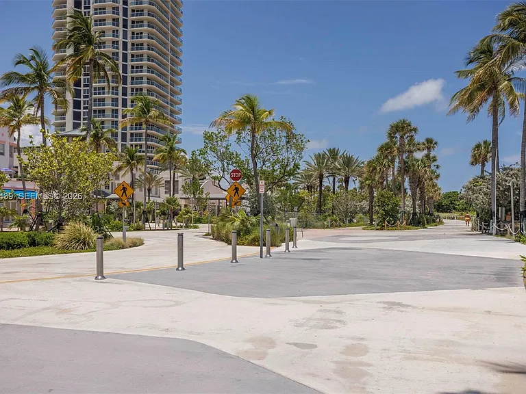 7326 Collins Ave #108 — Photo 34