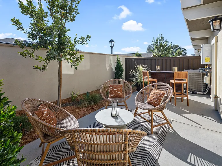 Sendero Townhomes — Photo 12