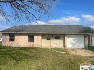 30 Schubert Rd, Victoria, TX 77905