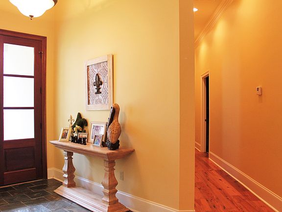 4th image of 6093 Beechgrove Ln