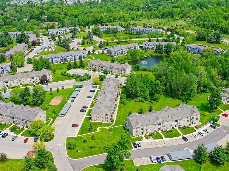 Green Ridge Apartments — Photo 40