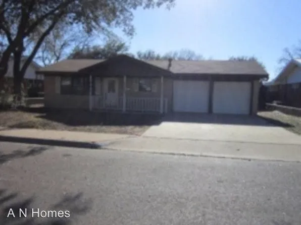 1207 S Ike Ave, Monahans, TX 79756