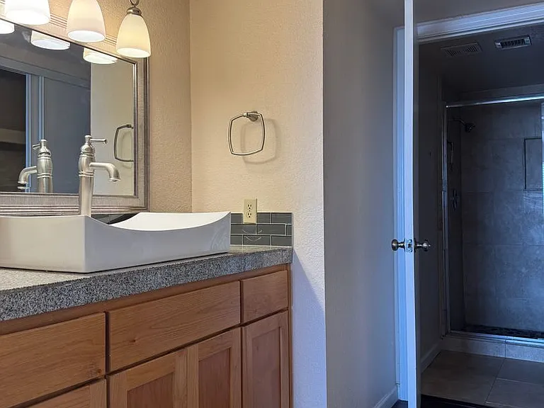 1342 S Sunset Dr — Photo 7