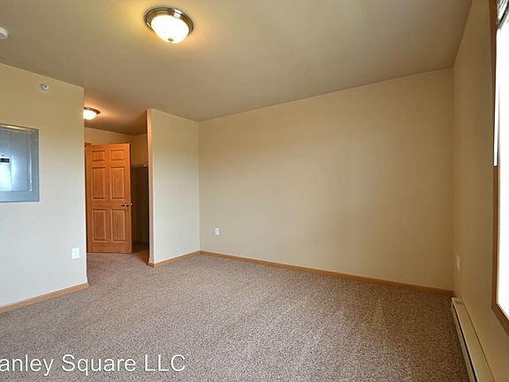 5th image of 501 12th Ave SE APT 211
