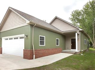 23083 Esther Ave, North Olmsted, OH
