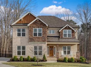 5601 Crooked Oak Dr, Summerfield, NC 27358