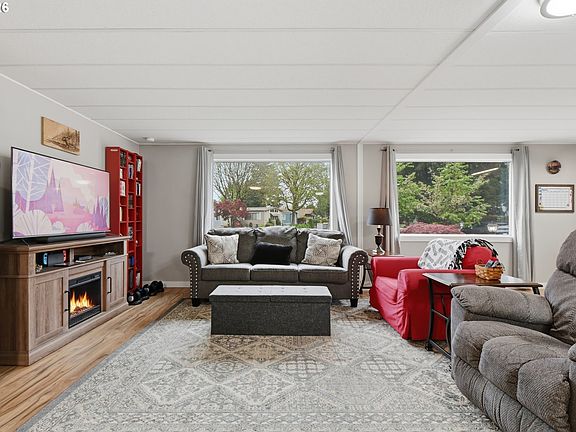 4th image of 5404 NE 121st Ave Unit 17