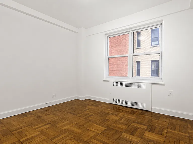 300 E 57th St #3H — Photo 6