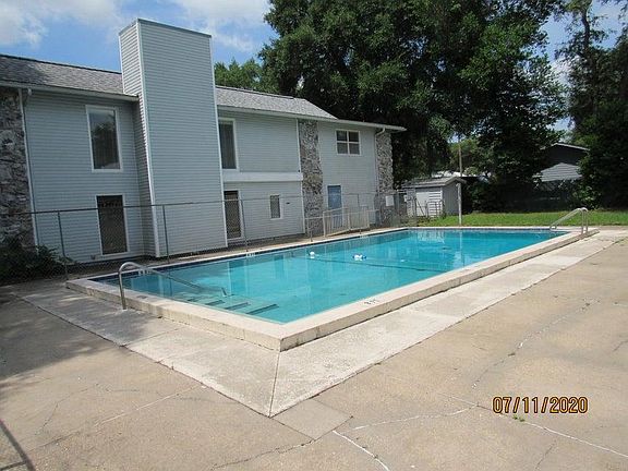 2nd image of 201 College Blvd E Unit 20