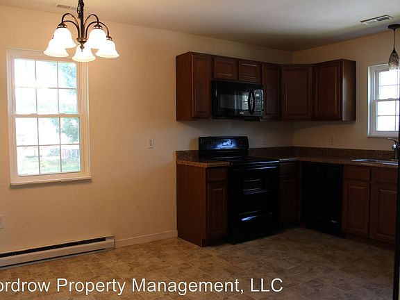 4th image of 4602 Craddock Ave