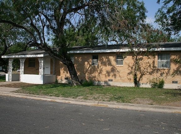 5th image of 202 E Washington Ave