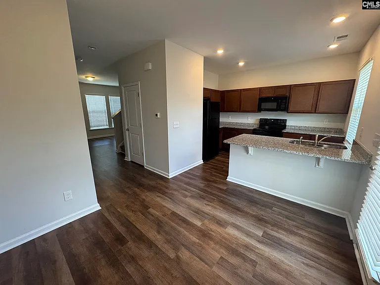 214 Bluewing Dr — Photo 4