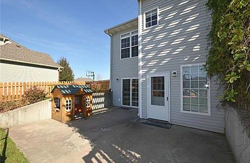 2nd image of 13070 Red Oak Ct