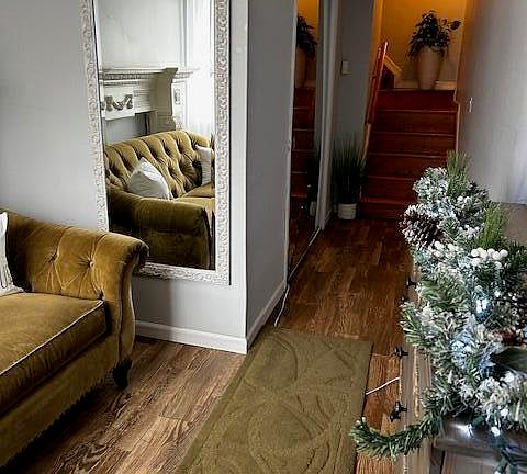 4th image of 258 Hett Ave