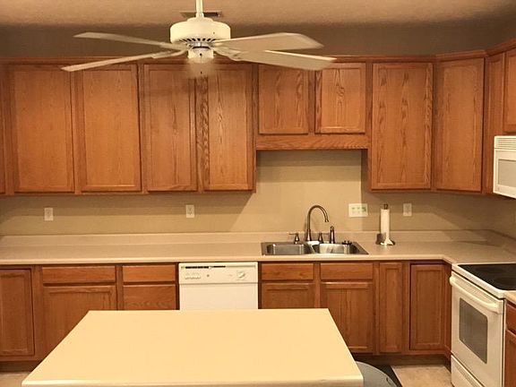 5th image of 8002 Pinnacle Point Dr APT 103