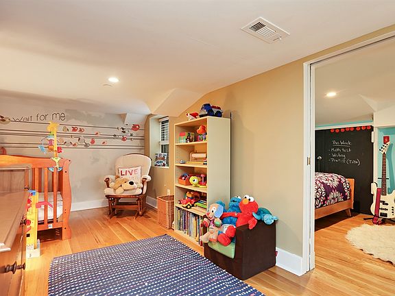 4th image of 2 Bayard St APT 2C