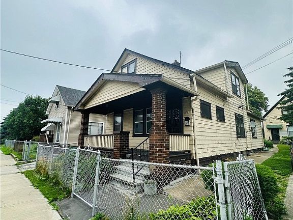 3rd image of 1171-1173 E 61st St