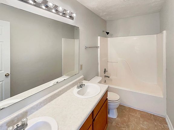 3rd image of 11668 Stoeppelwerth Dr