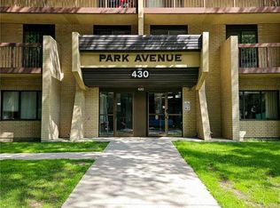 430 5th Ave N #703, Saskatoon, SK S7K6Z2