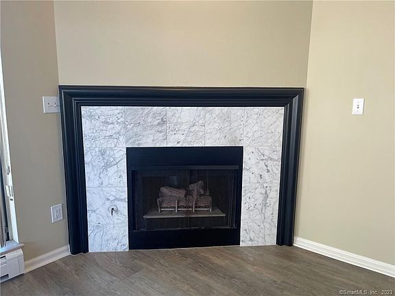 3rd image of 98 Southfield Ave #7