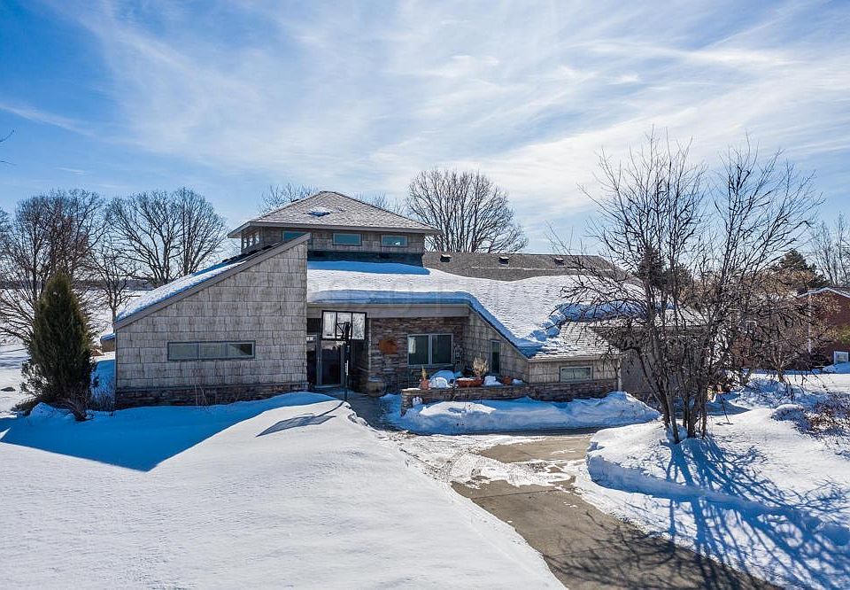 1st image of 19895 Town & Country Estate Ln