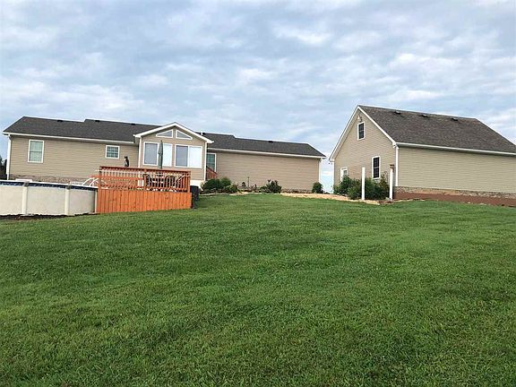 2nd image of 220 Harlow Trl