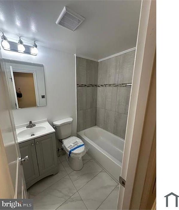 1st image of 2440 S St SE #2