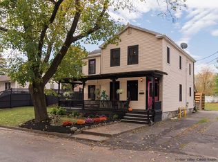 20 Cedar St, Saugerties, NY 12477