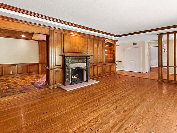 4th image of 5114 Amestoy Ave