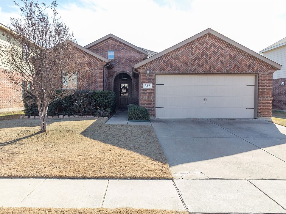 1st image of 641 Bent Oak Dr