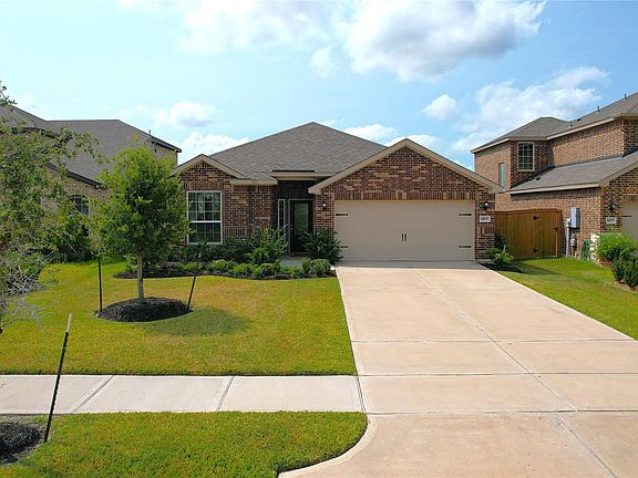 3rd image of 14111 Mainmast Dr