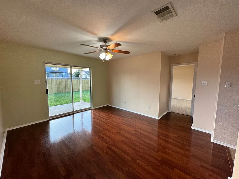 5704 Capricorn Loop — Photo 16