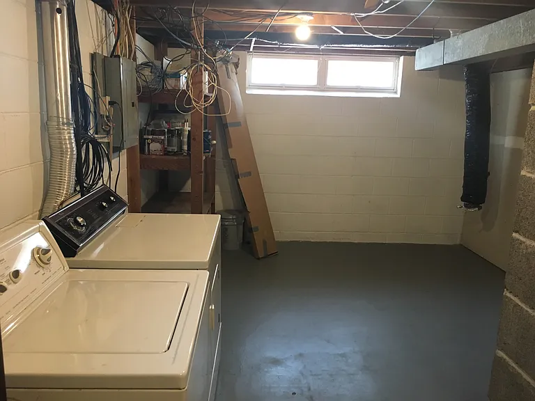 2780 Farrington St — Photo 10