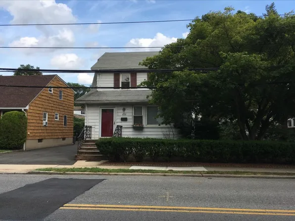 619 1st St, Mamaroneck, NY 10543
