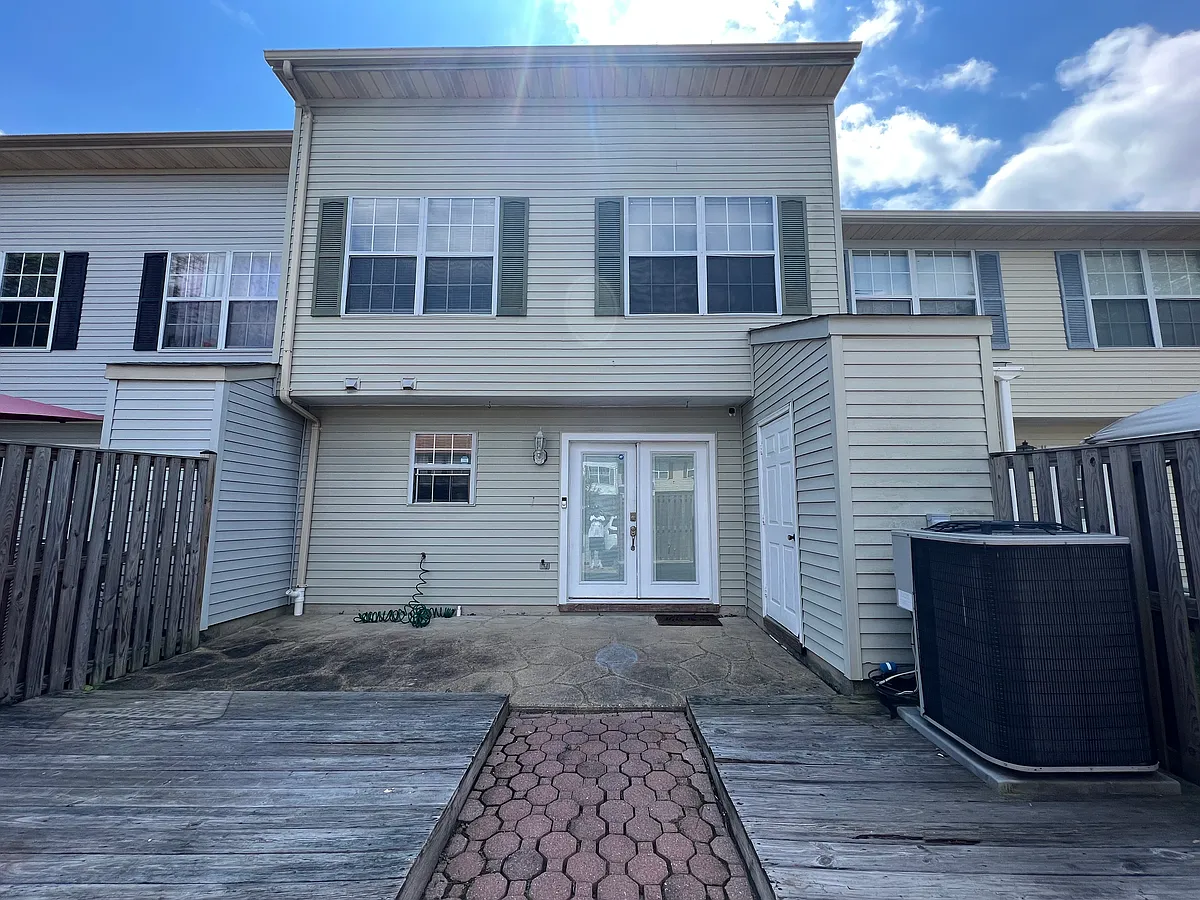 Building Photo - 6151 Sea Lion Pl