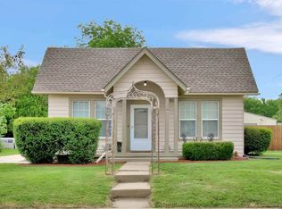 614 Boyd Ave, Newton, KS 67114