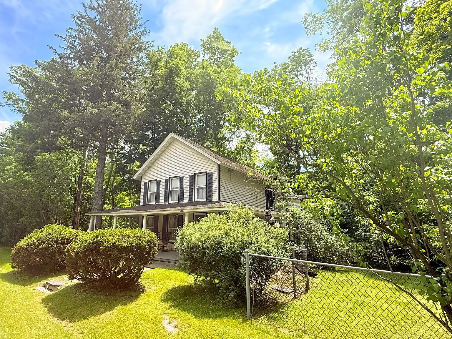 4 bed, 2230 sqft, $2,495 — Photo 1