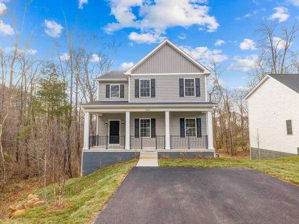 1439 Orchard Dr, Crozet, VA 22932