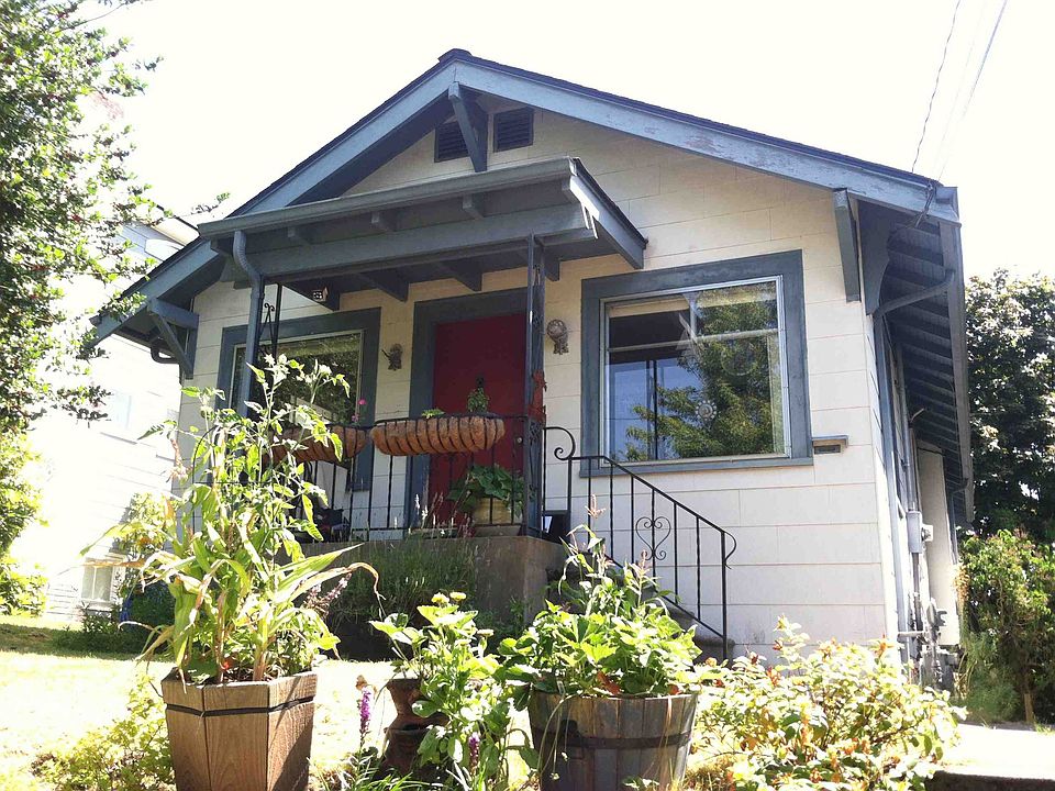 1st image of 8232 15th Ave NE