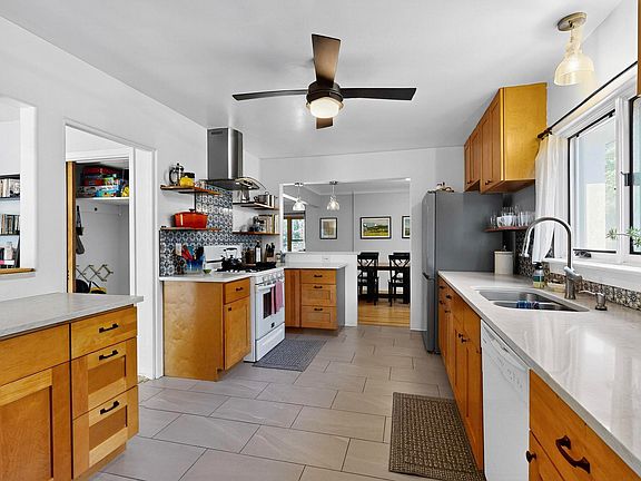 5th image of 411 Tulane Dr SE