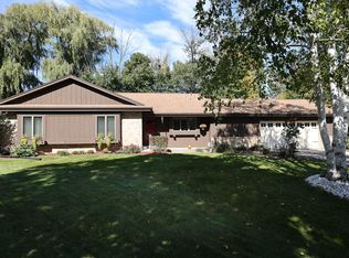 7856 W Canterbury Ct, Franklin, WI 53132