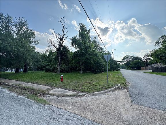 5th image of 306 N Randolph Ave